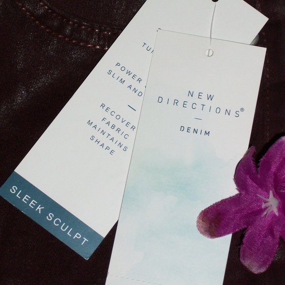 NEW DIRECTIONS 6 "Mulberry" Sleek & Sculpt Jeans NWT Wet Look Tummy Control - Picture 5 of 13